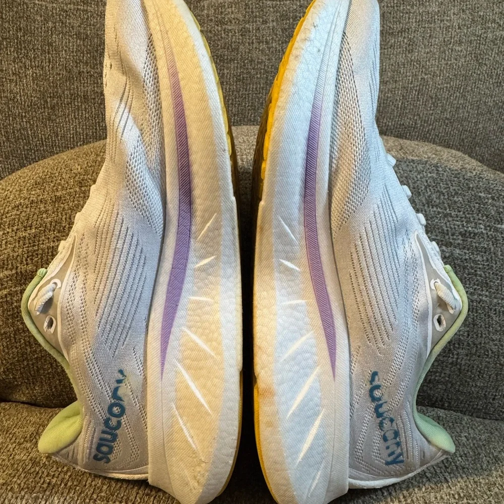 Saucony Ride 18 Women's White Running Shoes with Teal & Purple Accents Size 9.5 - Picture 4 of 11